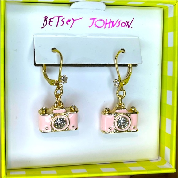 Betsey Johnson Jewelry - BETSEY JOHNSON Pink Camera Leverback Earrings. NWT New In Box